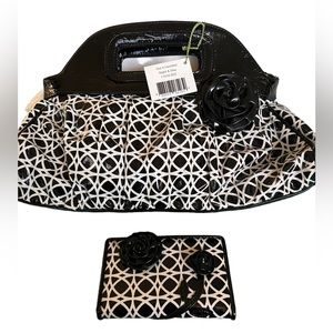 Vera Bradley NWT Got It Handled Night and Day Matching Clutch Wallet Black White